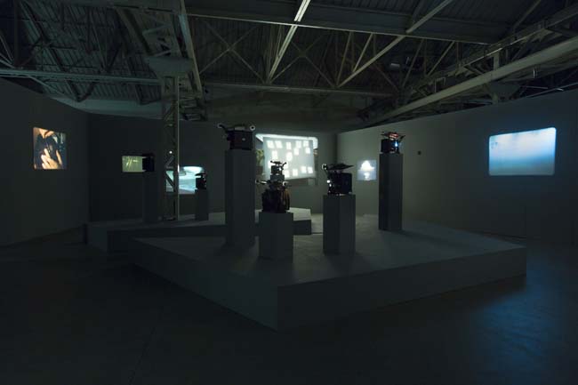 João Maria Gusmão + Pedro Paiva Papagaio Installation views Fondazione HangarBicocca, 2014 Photo by Agostino Osio Courtesy Fondazione HangarBicocca João Maria Gusmão + Pedro Paiva Papagaio Installation views Fondazione HangarBicocca, 2014 Photo by Agostino Osio Courtesy Fondazione HangarBicocca