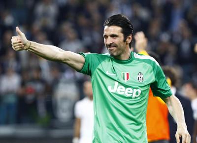 Buffon: "Allegri pignolo, ma meno maniacale di Conte"