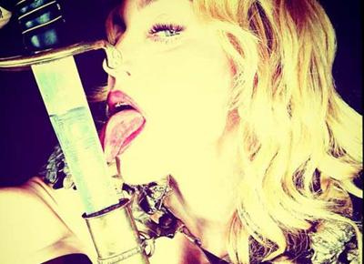 Madonna: "Vaccino coronavirus? C'è ma lo nascondono". Censurata da Instagram