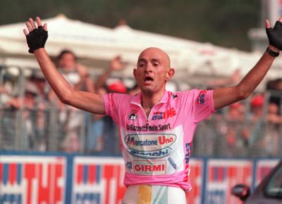 "Pantani doveva morire". In un libro tutti i misteri della morte del Pirata