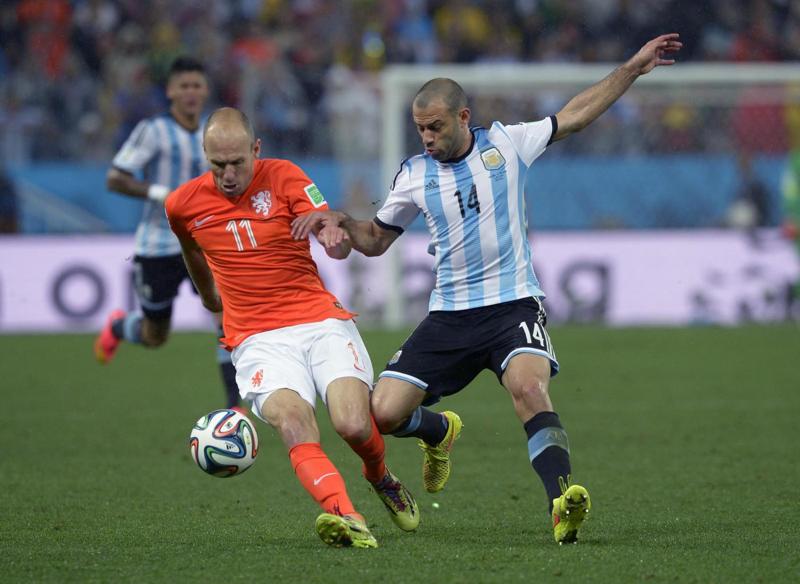 Mascherano e Robben Mascherano e Robben