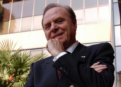 Ennio Doris, presidente di Banca Mediolanum, sponsor del Gran Premio della Montagna al Giro d'Italia per il 16° anno consecutivo. Ennio Doris, presidente di Banca Mediolanum, sponsor del Gran Premio della Montagna al Giro d'Italia per il 16° anno consecutivo.