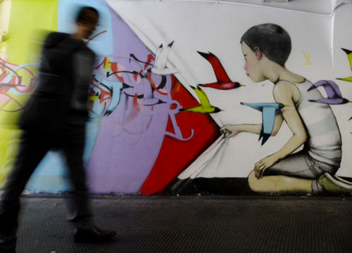 La street-art conquista gli spazi comunali in via Amari