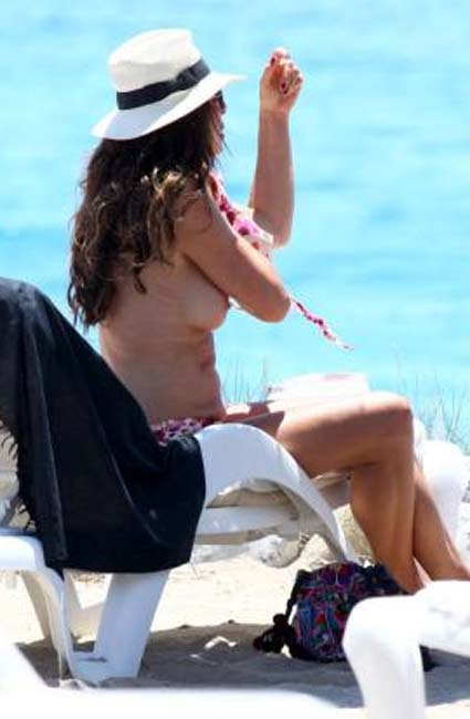 parietti topless 2
