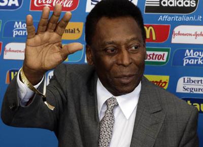 Pele' rassicura via Twitter, "niente di grave"