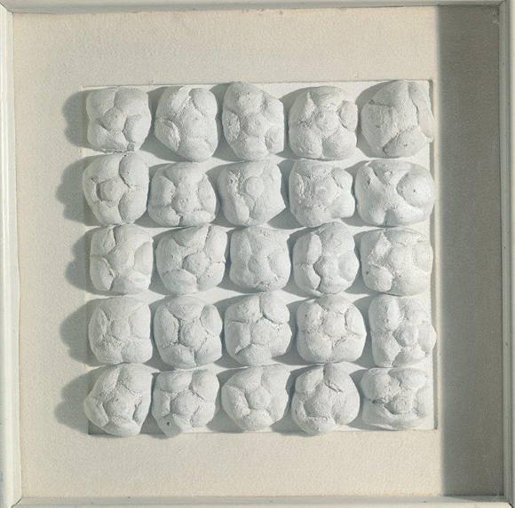 Achrome, 1962 circa - panini e caolino, 39x39 cm - Courtesy FaMa Gallery, Verona Achrome, 1962 circa - panini e caolino, 39x39 cm - Courtesy FaMa Gallery, Verona