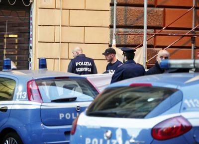 Malati di mente presi a pugni, un video incastra gli infermieri