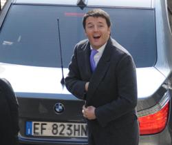 Renzi visita una scuola a Siracusa. Coro dei bimbi