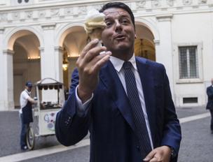 Renzi porta Gromm a Palazzo Chigi. Royalties per il premier? Il tweet