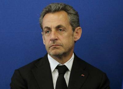 Eliseo, Sarkozy si schiera con Macron. La sua "cerchia" mira a posti di potere