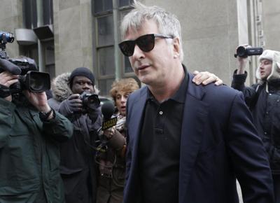 Usa, Alec Baldwin: "Seppellite Trump in un cimitero nazista"