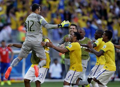 Brasile ok solo ai rigori, James stende l'Uruguay