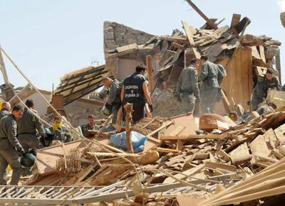 Terremoto L'Aquila,Draghi al memoriale: qui per non dimenticare, basta ritardi