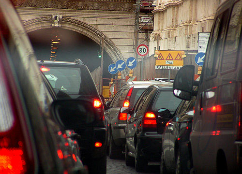 L’assurdo del blocco del traffico: Milano si ferma, ma l’hinterland no…