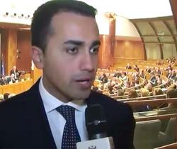 M5S, Di Maio colpo da maestro; pensioni dei parlamentari come a tutti!