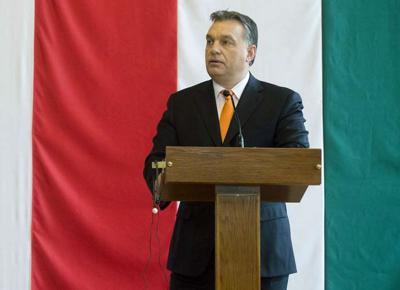 Migranti, Orban sfida l'Ue:"Arresto obbligatorio all'arrivo in Ungheria"