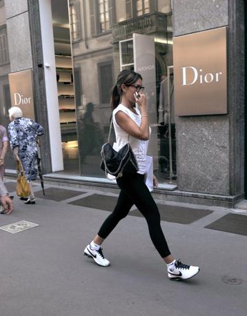 Nicole Minetti, nuovi autoscatti sexy in bikini