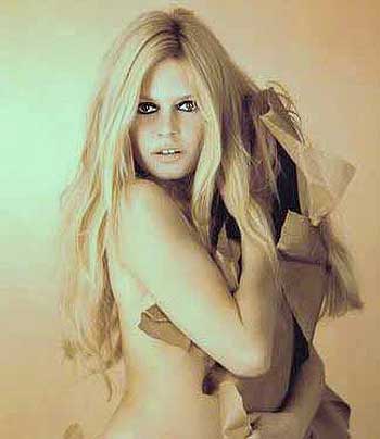 Dopo il caso Depardieu Brigitte Bardot minaccia: “Salvate gli elefanti o vado anch’io in Russia”