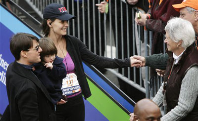 Katie Holmes dimentica Tom Cruise: ora nel suo cuore c’è Jake Gyllenhaal Katie Holmes dimentica Tom Cruise: ora nel suo cuore c’è Jake Gyllenhaal