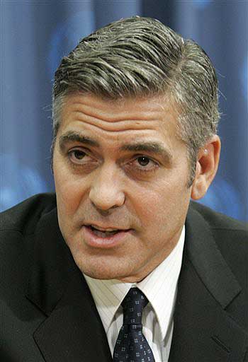 George Clooney rivela: “Mi sono fatto il lifting ai testicoli” George Clooney rivela: “Mi sono fatto il lifting ai testicoli”