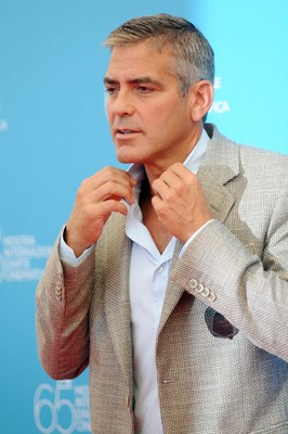 George Clooney rivela: “Mi sono fatto il lifting ai testicoli” George Clooney rivela: “Mi sono fatto il lifting ai testicoli”