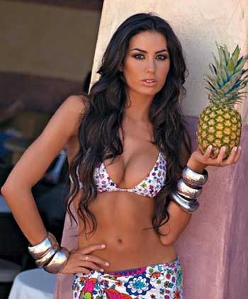 Elisabetta Gregoraci rivela: “La sera obbligo Briatore a dire le preghiere” Elisabetta Gregoraci rivela: “La sera obbligo Briatore a dire le preghiere”