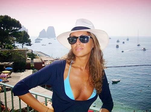 Marina Berlusconi insieme a Francesca Pascale: Selvaggia Lucarelli pubblica l’autoscatto