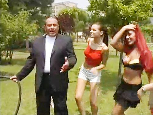 Marina Berlusconi insieme a Francesca Pascale: Selvaggia Lucarelli pubblica l’autoscatto