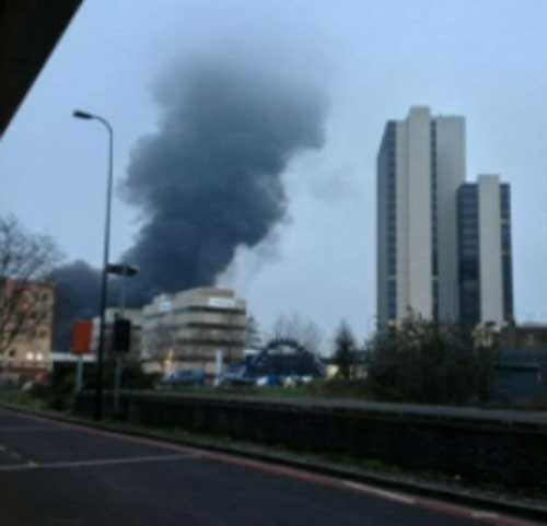 Elicottero si schianta nel centro di Londra