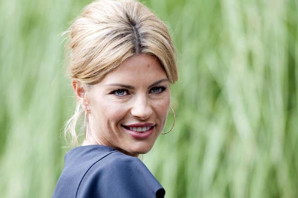 Martina Colombari: “Belen e la Fico? Sono finte” Martina Colombari: “Belen e la Fico? Sono finte”
