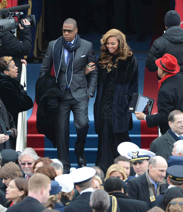 Il giuramento di Obama: “Stiamo Uniti, l’America è in ripresa” Il giuramento di Obama: “Stiamo Uniti, l’America è in ripresa”