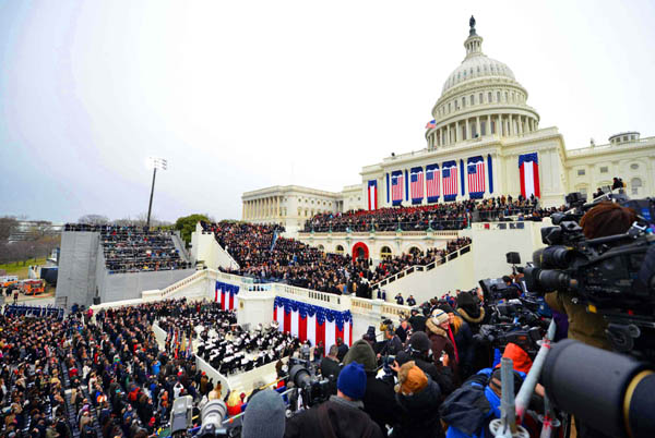 Il giuramento di Obama: “Stiamo Uniti, l’America è in ripresa” Il giuramento di Obama: “Stiamo Uniti, l’America è in ripresa”