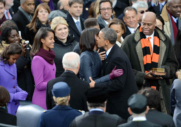 Il giuramento di Obama: “Stiamo Uniti, l’America è in ripresa” Il giuramento di Obama: “Stiamo Uniti, l’America è in ripresa”