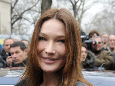 Carla Bruni e Sarkozy, matrimonio in crisi Carla Bruni e Sarkozy, matrimonio in crisi
