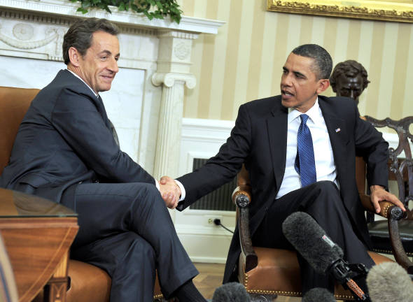 Anche Sarkozy scappa da Parigi. ‘Troppe tasse, meglio Londra’ Anche Sarkozy scappa da Parigi. ‘Troppe tasse, meglio Londra’