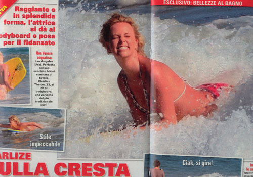 Charlize Theron ci dà un taglio e diventa mora Charlize Theron ci dà un taglio e diventa mora