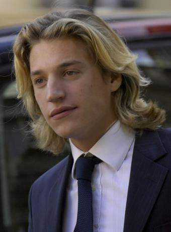 Ventisei anni e nesusna laurea. Jean Sarkozy diventa prof all’università Ventisei anni e nesusna laurea. Jean Sarkozy diventa prof all’università