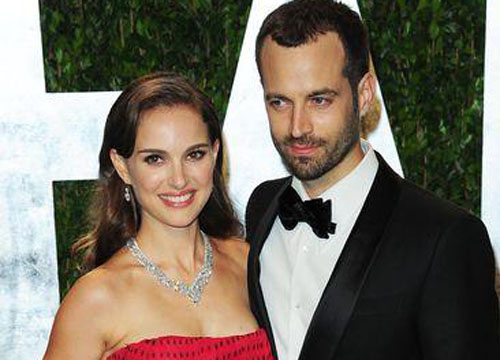 Natalie Portman si trasferisce a Parigi: suo marito è il nuovo direttore del corpo di ballo dell’Opéra de Paris Natalie Portman si trasferisce a Parigi: suo marito è il nuovo direttore del corpo di ballo dell’Opéra de Paris