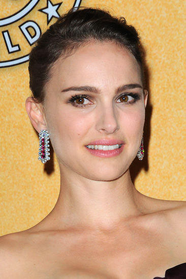 Natalie Portman si trasferisce a Parigi: suo marito è il nuovo direttore del corpo di ballo dell’Opéra de Paris Natalie Portman si trasferisce a Parigi: suo marito è il nuovo direttore del corpo di ballo dell’Opéra de Paris