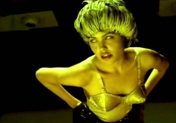 Brad e Angelina, matrimonio e un nuovo bimbo? Brad e Angelina, matrimonio e un nuovo bimbo?