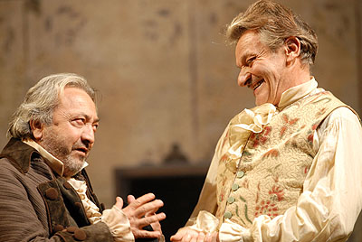 Fa da controfigura a Tony Servillo, perde la pensione Fa da controfigura a Tony Servillo, perde la pensione