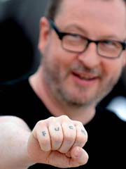 Triangolo erotico e topless per Charlotte Gainsbourg in Nymphomaniac, il nuovo film di Lars Von Trier