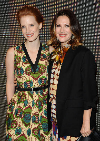 Drew Barrymore dice addio ai suoi tatuaggi Drew Barrymore dice addio ai suoi tatuaggi