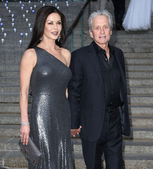 In crisi la storia d’amore tra Michael Douglas e Catherine Zeta Jones In crisi la storia d’amore tra Michael Douglas e Catherine Zeta Jones