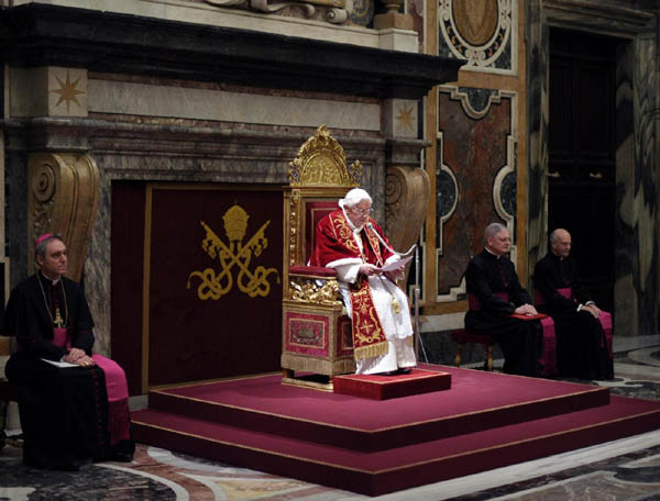 Benedetto XVI non è più il Papa. “Ora sono soltanto un pellegrino” Benedetto XVI non è più il Papa. “Ora sono soltanto un pellegrino”