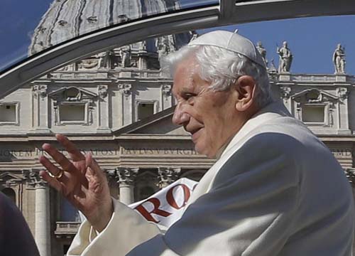 Benedetto XVI non è più il Papa. “Ora sono soltanto un pellegrino” Benedetto XVI non è più il Papa. “Ora sono soltanto un pellegrino”