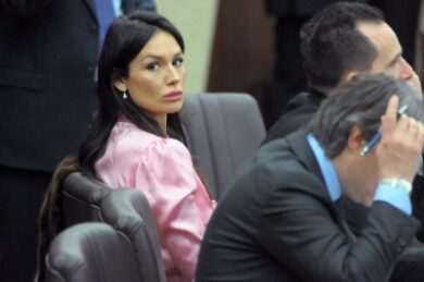 Nicole Minetti e le slot. Inaugurazione bloccata