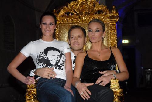 Coppie in astinenza? Ci pensa Rocco Siffredi Coppie in astinenza? Ci pensa Rocco Siffredi