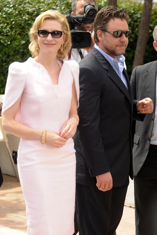 Russel Crowe come Formigoni: anche lui vede gli UFO