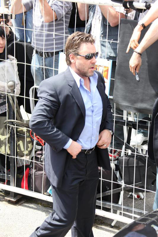 Russel Crowe come Formigoni: anche lui vede gli UFO